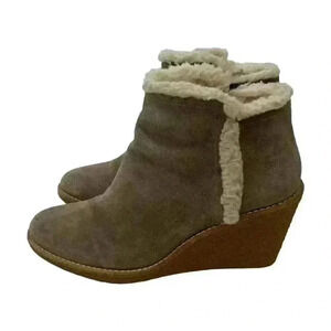 Cole Haan Michelle Size 8.5 Suede Lined Wedge Zip Ankle Boots Booties